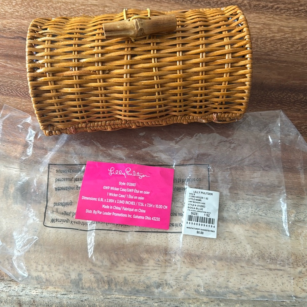 NWT Lilly Pulitzer Wicker Case
